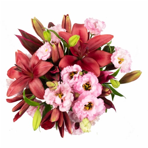 Elegant Lisi Mixed Flower Bouquet Perspective: bottom