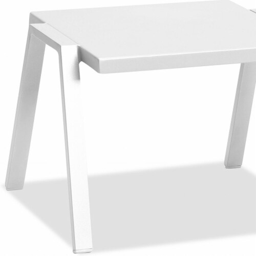 22 X 18 X 16 White Aluminum Side Table 22 X 18 X 16 White Aluminum Side Table