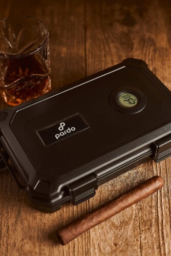 Pardo Cigar Humidor - 5 Cigar Capacity - Airtight, Waterproof, Sturdy & Durable Perspective: bottom