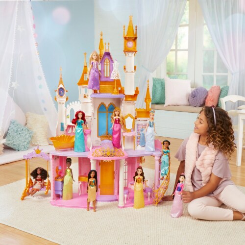 Hasbro Disney Princess Ultimate Celebration Castle Dollhouse Perspective: bottom