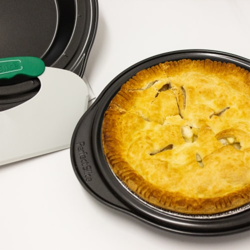 BergHOFF Perfect Slice 3Pc Pie Pans with Tool Perspective: bottom