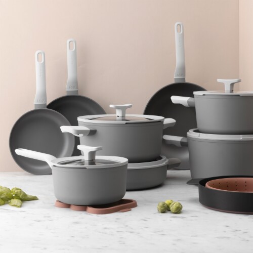 BergHOFF Leo Non-Stick Covered Saute Pan - Grey Perspective: bottom