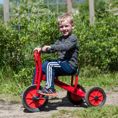 Winther Medium Viking Tricycle - Red Perspective: bottom