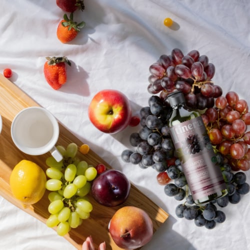 Itinera Volume & Curls Shampoo with Tuscan Red Grapes for Defined and Bouncy Curls Perspective: bottom