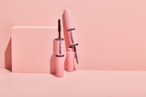 MCoBeauty Double Ended Fibrelash Mascara Clump-Free Long-Wearing Formula - Black Perspective: bottom