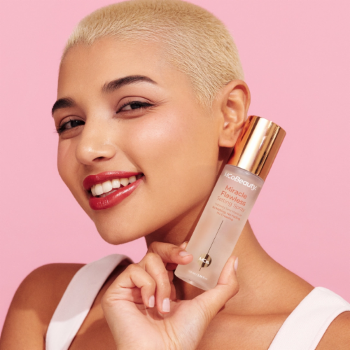 MCoBeauty Miracle Flawless Setting Spray Perspective: bottom