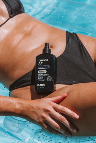 b.tan Tanned AF Deep Tanning Dry Spray Oil Perspective: bottom