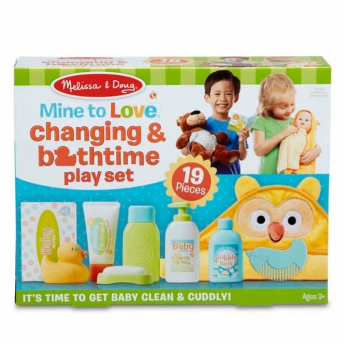 Melissa & Doug LCI31703 Mine To Love Changing & Bathtime Set Perspective: front