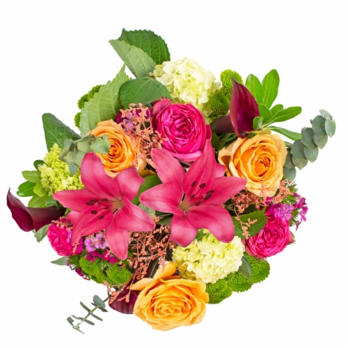 Lovely Garden Bouquet Perspective: front