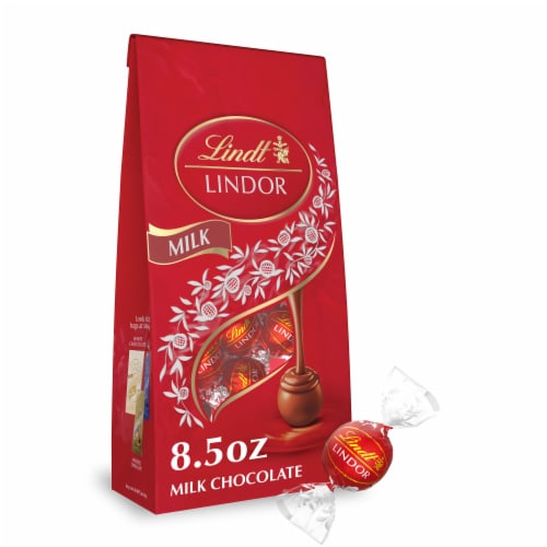 Lindt LINDOR Milk Chocolate Candy Truffles Bag Perspective: front