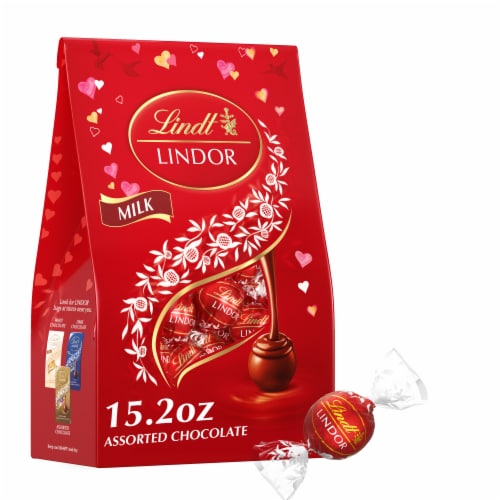 Lindt LINDOR Valentine's Milk Chocolate Truffles Candy Perspective: front