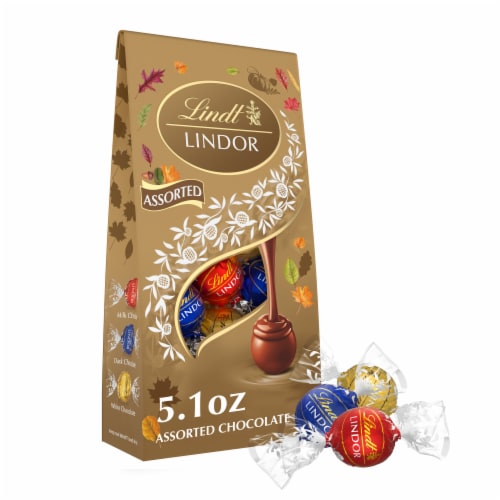 Lindt LINDOR Fall Assorted Chocolate Candy Truffles Bag Perspective: front