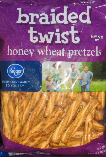 Kroger®  Braided Twist Honey Wheat Pretzels Perspective: front