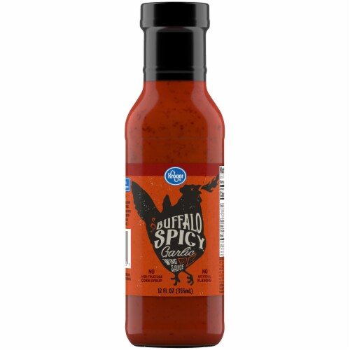 Kroger® Spicy Garlic Buffalo Wing Sauce Perspective: front