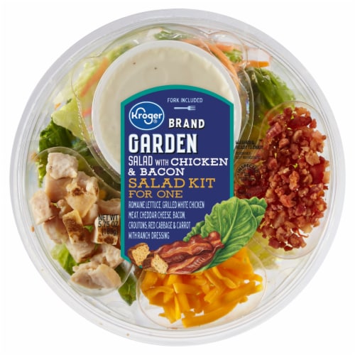 Kroger® Chicken and Bacon Garden Salad Bowl Kit Perspective: front