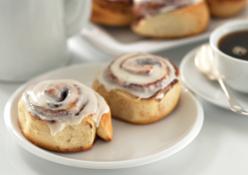 Bakery Fresh Goodness Cinnamon Rolls Perspective: front
