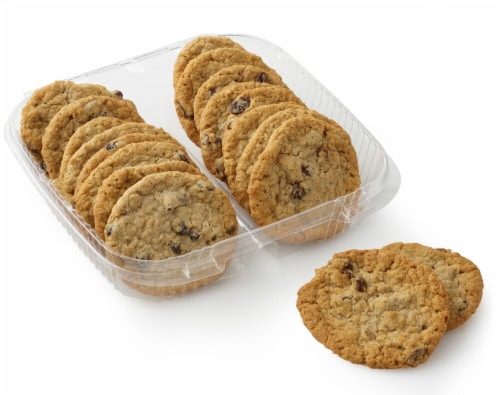 Classic Cookie Soft Baked Oatmeal Crème Cookies with Hershey's® White Creme  Chips, 4 Boxes, 4 Boxes - Ralphs