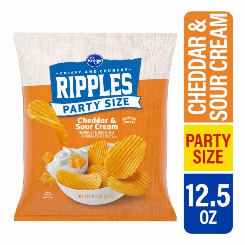 Lay's® Lightly Salted Classic Potato Chips, 7.75 oz - Kroger