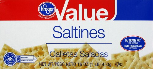 Kroger® Value Saltine Crackers Perspective: front