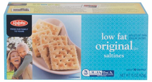 Ralphs Original Low Fat Saltine Crackers Perspective: front