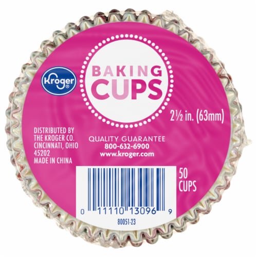 Kroger® Large Polka Dot Baking Cups Perspective: front