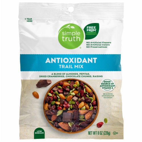 Simple Truth® Antioxidant Trail Mix Perspective: front