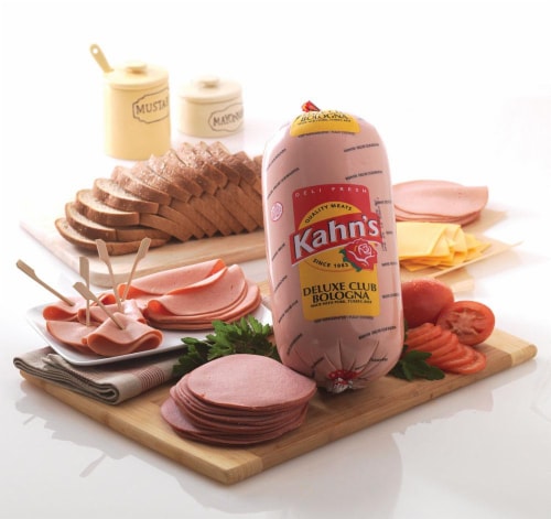 Kahn's Deluxe Club Bologna Fresh Sliced Deli Meat Perspective: front