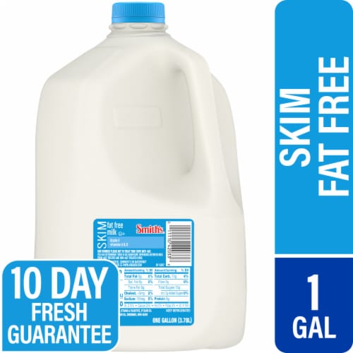 Smith's Fat Free Skim Milk Perspective: front