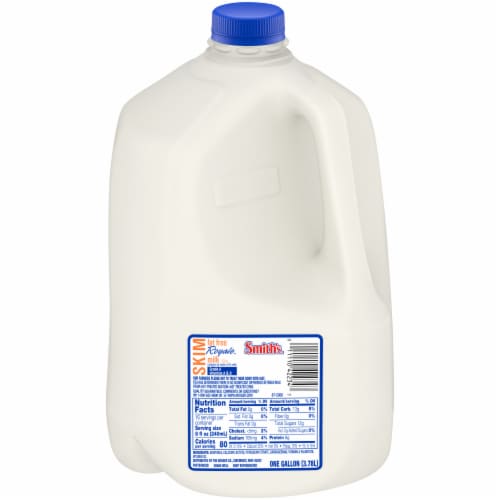 Smith's Fat Free Skim Royale Milk Perspective: front