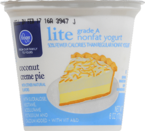Kroger® Lite Coconut Cream Pie Yogurt Perspective: front