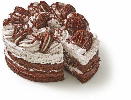 Bakery Fresh Oreo Cake Perspective: front