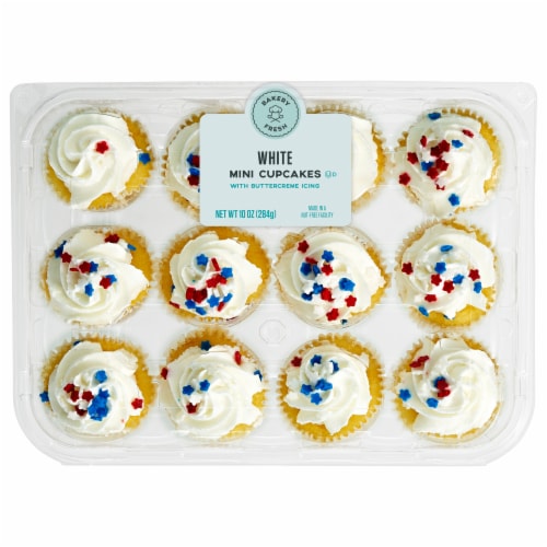 Bakery Fresh Patriotic Vanilla Cupcakes Perspective: front