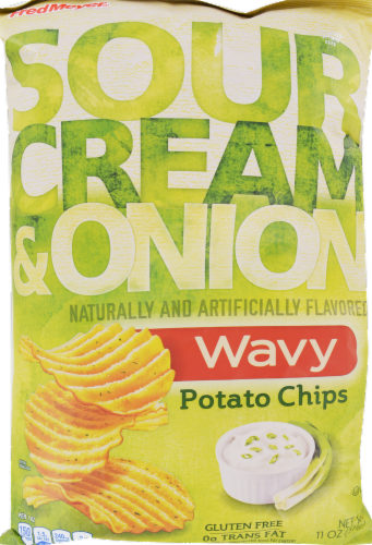 Fred Meyer® Sour Cream & Onion Wavy Potato Chips Perspective: front