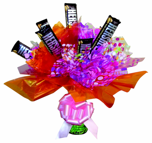 Candy Arrangement (candy items may differ depending on the store availability) Perspective: front