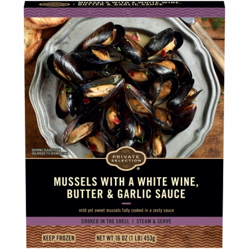 Private Selection® Mussels with a White Wine Butter & Garlic Sauce Perspective: front