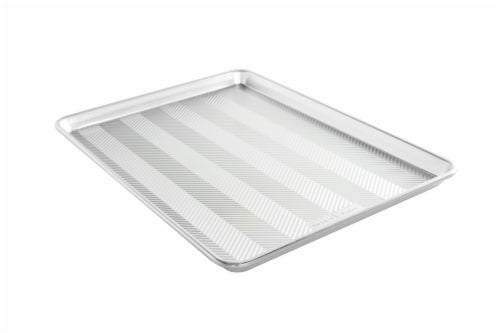 Nordic Ware Prism Bottom Big Sheet Perspective: front