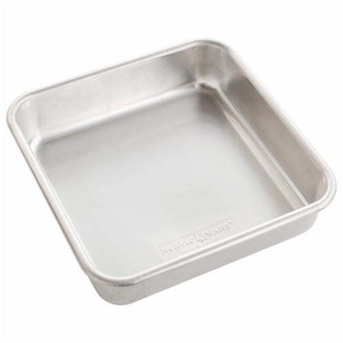 Nordic Ware 9 Square Cake Pan with Lid