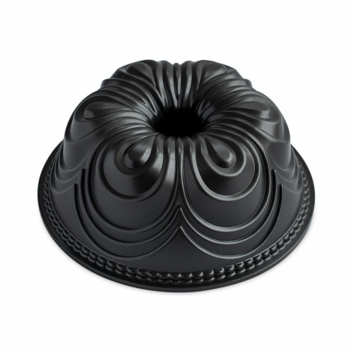 Nordic Ware Chiffon Bundt Pan Perspective: front