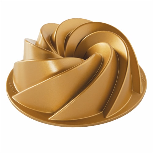 Nordic Ware® Heritage Bundt Pan Perspective: front