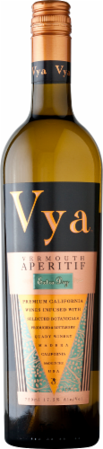 Quady Vya Extra Dry Vermouth Aperitif Perspective: front