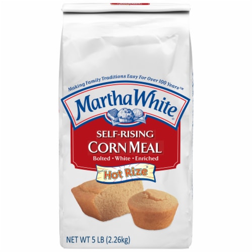 Martha White Self Rising Corn Meal Mix with Hot Rize Perspective: front