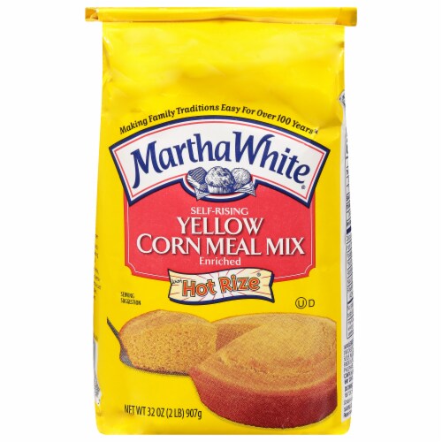 Martha White® Yellow Corn Meal Mix Perspective: front