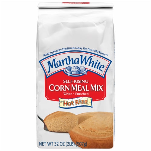 Martha White Self Rising Corn Meal Mix with Hot Rize Perspective: front