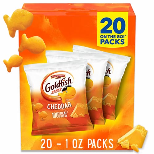 Goldfish® Cheddar Cheese Crackers On-the-Go Snack Packs Perspective: front
