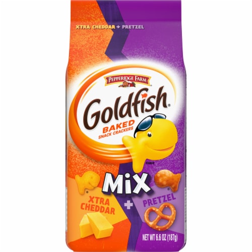 Pepperidge Farm® Goldfish® Mix Xtra Cheddar & Pretzel Baked Snack Crackers Perspective: front