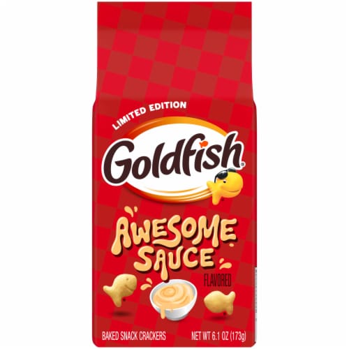 Goldfish Awesome Sauce Flavored Crackers Perspective: front