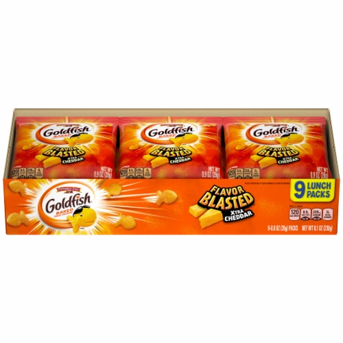 Goldfish® Flavor Blasted® Xtra Cheddar Cheese Crackers Multipack Perspective: front