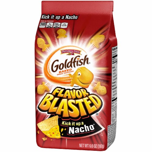 Goldfish Flavor Blasted Kick it up a Nacho Perspective: front