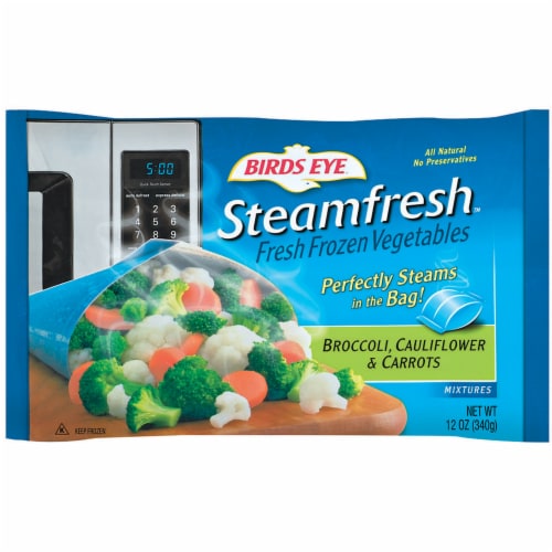 Birds Eye Steamfresh Broccoli Cauliflower & Carrots Perspective: front
