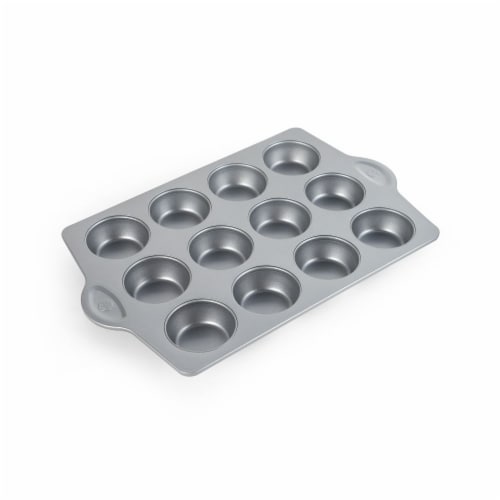 Allrecipes Muffin Pan Perspective: front